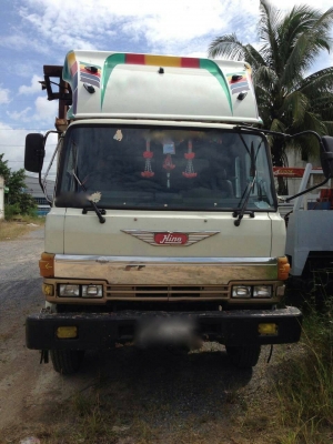 รถฮีโน่ 10 ล้อดั้ม KT925   168 แรงม้า   สนใจติดต่อ 081 - 6079515