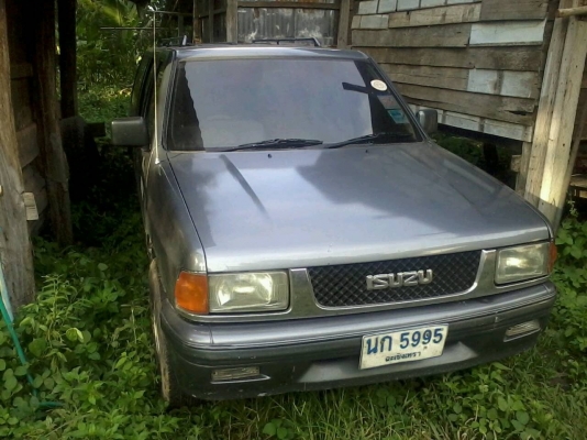 ขายด่วน isuzu แวนสวยๆพร้อมใช้งาน ปี39 เครื่อง90hp