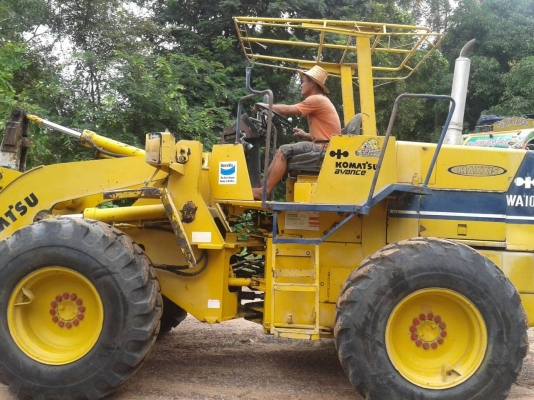 ขายรถตักล้อยาง KOMUTSU WA100-1 SN 11232 เครื่อง 6 D95L-1 สภาพดี พร้อมใช้งาน ราคาต่อรองได้