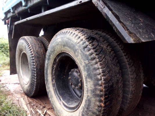 รถอิซูซุ 10 ล้อดั้ม FVZ 195 แรงม้า ปี 39  สนใจติดต่อ 081 - 6079515