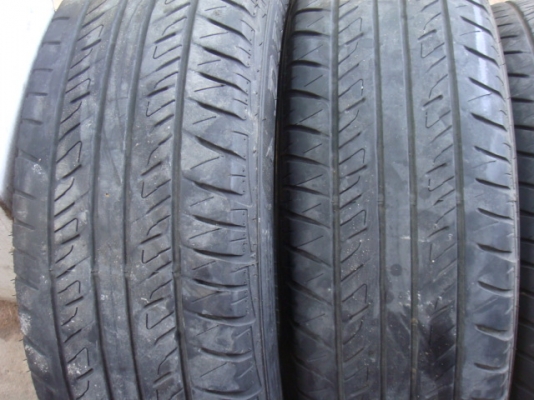 ขายยาง Dunlop Grandtrex 245 70 16  ปี 12