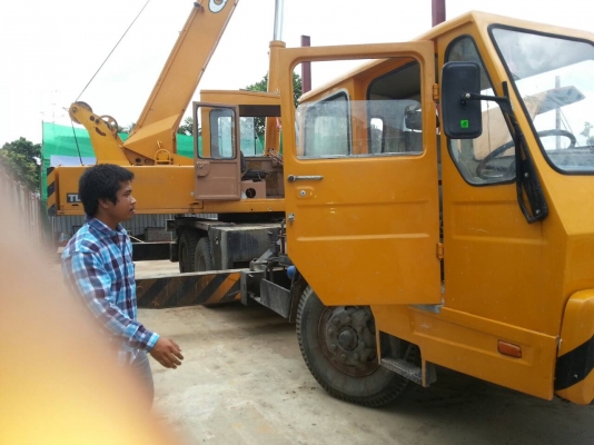 ขายรถเครน 10 ล้อ 20 ตัน MITSUBISHI TL 201 ปั๊ม 3 ตอน 3 เพลา เล่มทะเบียน