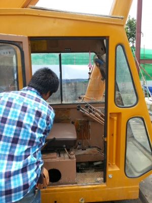 ขายรถเครน 10 ล้อ 20 ตัน MITSUBISHI TL 201 ปั๊ม 3 ตอน 3 เพลา เล่มทะเบียน