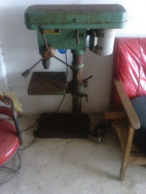 แท่นเจาะสว่าน