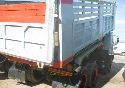 ขายนางฟ้า 195 สิบล้อสองเพลาดั้มพ์ สวยจองด่วนครับ โทร 088-4501277