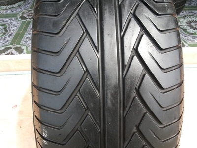 ขายยาง235/60/18 ปี 09 YOKOHAMA ADVAN ST 1 คู่  ราคา :  2,500.00  บาท