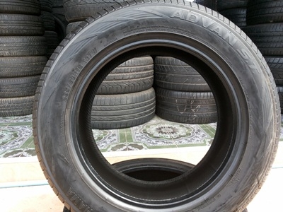 ขายยาง235/60/18 ปี 09 YOKOHAMA ADVAN ST 1 คู่  ราคา :  2,500.00  บาท