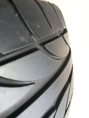 ขายยาง225/40/18 ปี 1012 ACHILLES INDO 1 คู่  ราคา :  3,500.00  บาท