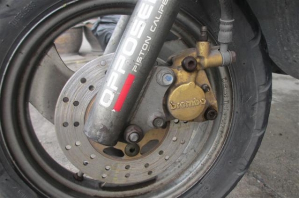 ขายป๊อป มีดิสเบรถหน้าเครื่องดีเปลี่ยนยางใหม่ จ.ชลบุรี