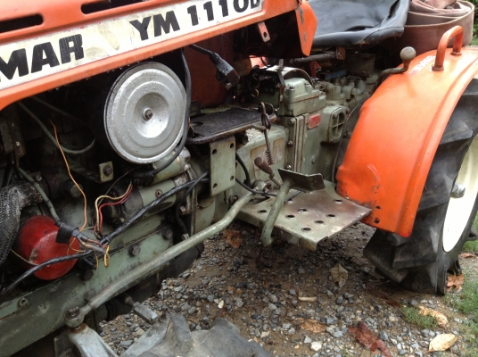 รถไถเล็ก Yanma YM1110D 4WD รถไถเล็ก Yanma YM1110D 4WD