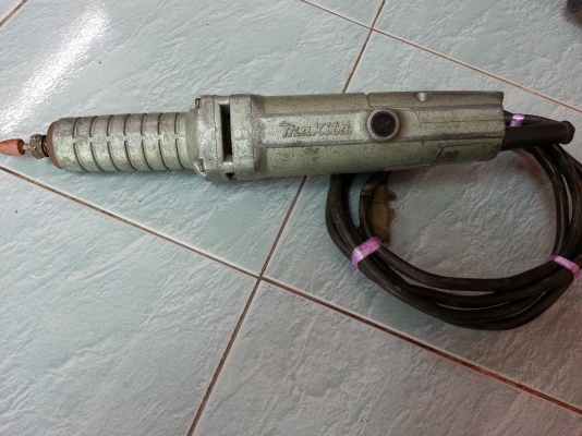 ขายเครื่องเจียรไฟฟ้าแบบคอยาวยี่ห้อMAKITAรุ่น906Hขนาดแกน6mmโครงสร้างอลูมิเนียมทั้งตัว(made in japan) ขายเครื่องเจียรไฟฟ้าแบบคอยาวยี่ห้อMAKITAรุ่น906Hขนาดแกน6mmโครงสร้างอลูมิเนียมทั้งตัว(made in japan)