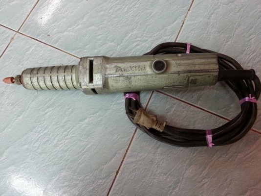 ขายเครื่องเจียรไฟฟ้าแบบคอยาวยี่ห้อMAKITAรุ่น906Hขนาดแกน6mmโครงสร้างอลูมิเนียมทั้งตัว(made in japan)