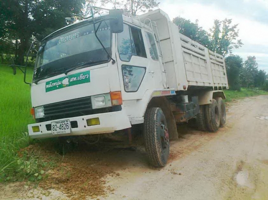 ขาย10ล้อ มิตซู 527 หลงโบดั้ม2เพลา