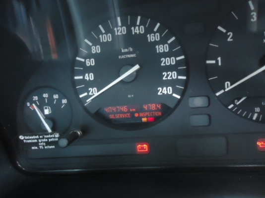 ขาย BMW 525I ปี36 เครื่อง6สูบ2000CC สภาพดี สีสวย เครื่องเดิมๆ เงียบๆ แน่นๆ แอร์เย็น สภาพพร้อมใช้