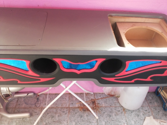 ขายตู้ซับ12นิ้วของดีแม็กสวยเลยครับสภาพ99\%