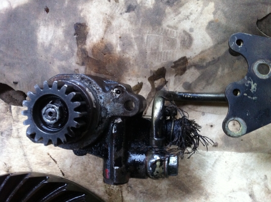 ขายปั้มปั่นเพาเวอร์  mitsubishi  6d16 เฟืองตรง ของถอด