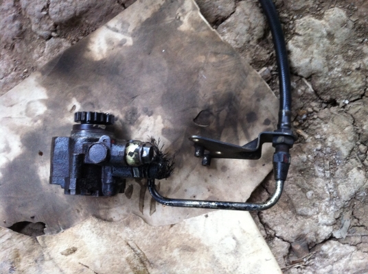 ขายปั้มปั่นเพาเวอร์  mitsubishi  6d16 เฟืองตรง ของถอด