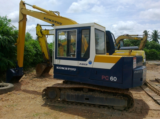 ขายKOMATSU PC60-3 บูมยาว