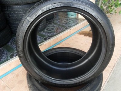 ขายยาง295/35/21 ปี 3011 MICHERLIN LATITUDE 1 คู่  ราคา :  4,400.00  บาท