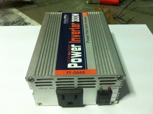 (ส่ง ems ด่วน ให้คุณบำรุง จ.สมุทรปราการ เรียบร้อยแล้ว ขอบคุณมากครับ)เครื่องแปลงไฟรถยนต์เป็นไฟบ้าน เสียบชาจน์โน๊ตบุ๊คได้ เสียชาจน์โทรศัพท์ได้ เสียบทีวีดูได้ ฯลฯ ซื้อมาไม่ได้ใช้ ยอมขายขาดทุน พร้อมส่ง ราคาต่อรองได้ครับ