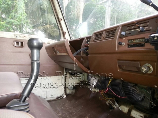 Hino รถบรรทุก 6 ล้อ Hino รถบรรทุก 6 ล้อ