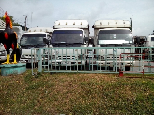 4ล้อ ISUZU 100HP รถห้าง