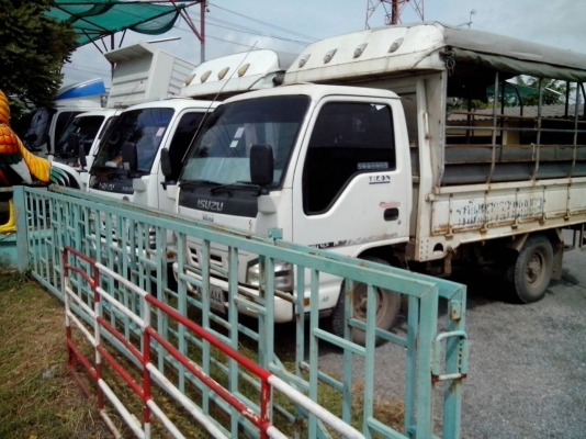 4ล้อ ISUZU 100HP รถห้าง