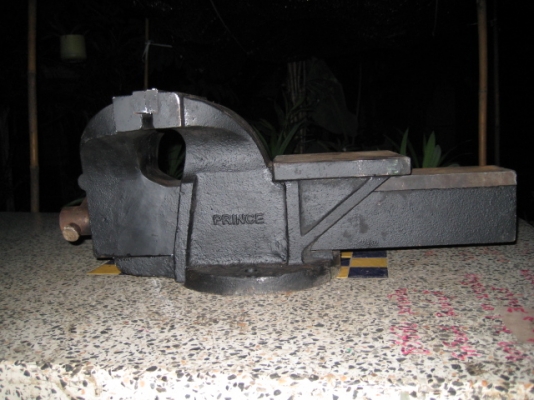 ขายปากกาจับเหล็ก prince 8นิ้ว 3,800 ของเก่าใช้งานแล้ว