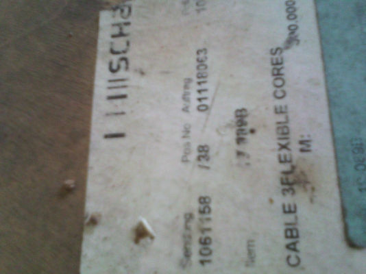 กิโลกรัมละ 195 บาท สายไฟใหม่นำเข้าจากเยรมัน หลากหลายเป็นแบบสายทองแดงอ่อน มีตั้งแต่เล็กไปจนถึงใหญ่ๆ