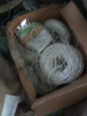 กิโลกรัมละ 195 บาท สายไฟใหม่นำเข้าจากเยรมัน หลากหลายเป็นแบบสายทองแดงอ่อน มีตั้งแต่เล็กไปจนถึงใหญ่ๆ