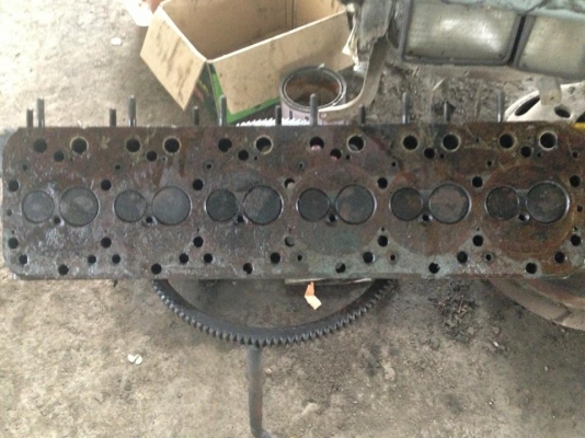 ขายฝาสูบ NISSAN 6 FE พร้อมวาล์ว ราคาถูกครับ ขายฝาสูบ NISSAN 6 FE พร้อมวาล์ว ราคาถูกครับ