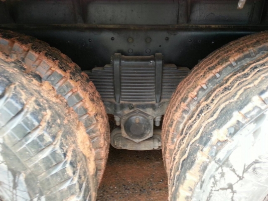 รถฮีโน่ 10 ล้อ รั่ว  220 แรงม้า ปี 46  สนใจติดต่อ 081 - 6079515