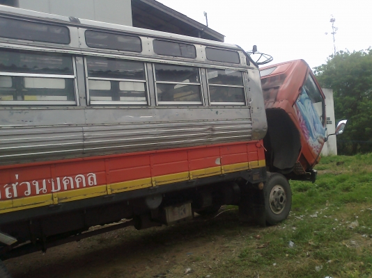 ขายฮีโน่ยาว  5.50 แท้ห้างใช้งานน้อยส่วนบุคคลป้ายดำสภาพดีพ.เพาเวอร์มีแอร์เทปcdครบหัวบางไม่ผุครัชซีสวยเครื่องดีหลังคาสแตนเลส