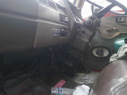 ขายฮีโน่ยาว  5.50 แท้ห้างใช้งานน้อยส่วนบุคคลป้ายดำสภาพดีพ.เพาเวอร์มีแอร์เทปcdครบหัวบางไม่ผุครัชซีสวยเครื่องดีหลังคาสแตนเลส