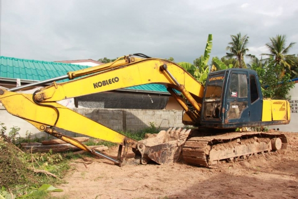 Kobelco sk-200 mark3  เครื่องเดิม ปั้มเดิม ไฟฟ้าตัด มีเล่มทะเบียน