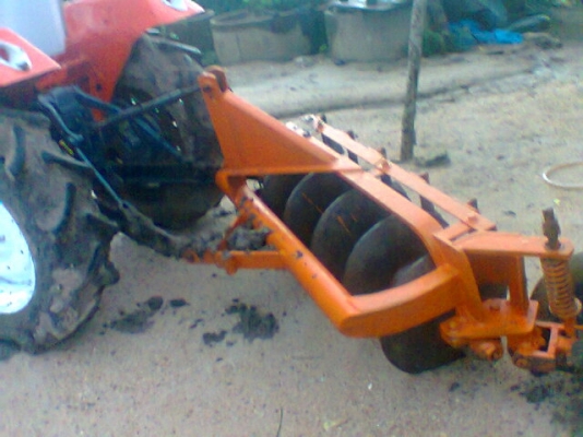 ขายรถไถนั่งขับคูโต้าข้างขาว22เเรงราคามอไซค์สภาพสวยพร้อมอุปกรณ์