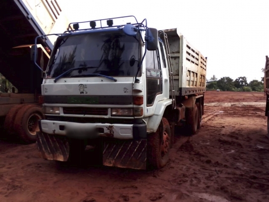 รถอีซูซุ 10 ล้อดั้ม 240 แรงม้า  ( โค้ดใหญ่ ตัวแรก )  สนใจติดต่อ 081 - 6079515