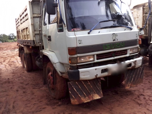 รถอีซูซุ 10 ล้อดั้ม 240 แรงม้า  ( โค้ดใหญ่ ตัวแรก )  สนใจติดต่อ 081 - 6079515