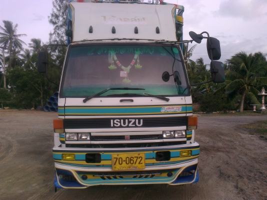 ขายรถบรรทุกสิบล้อ ISUZU เพลาเดียว