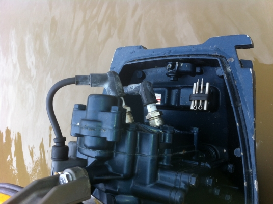 ขายหรือแลก เครื่องเรือ 8 แรง yamaha