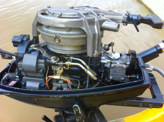 ขายหรือแลก เครื่องเรือ 8 แรง yamaha