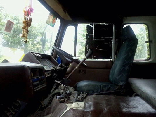 ***ขอโทษ ครับ แก้ไขรายละเอียดครับ ขาย 10ล้อพื้นเรียบ 1เพลา HINO F18 FL187 วางเครื่องEK100 260Hp (ลงเล่ม)  คัสซีสวยมากๆ ไม่ผุไม่ดาม วางหัวHINO FR 3ใบปัด(ลงเล่ม) พื้นเรียบ ยาว6.20ม. สภาพดี ยางดี10เส้น ระบบลากจูง ภายในดีคอนโซลครบ พร้อมใช้งาน เอกสารครบ หรือขึ