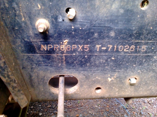 ISUZU NPR ปี 40 ฝาขาว ยาว 5เมตร เครื่อง 120 รถห้างแท้เดิม