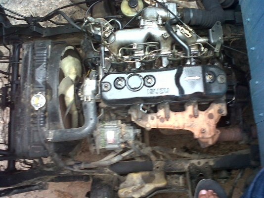 ขายครับ NPR 4BG1 ฝาดำ 125 แรงม้า เกียร์สั้น เพาเวอร์ สภาพสวยมากมาก