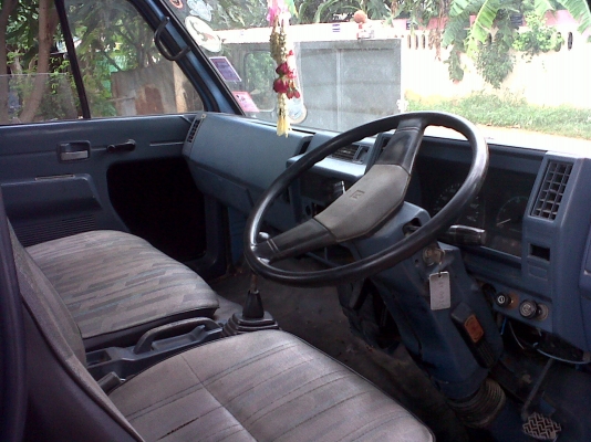 ขายครับ NPR 4BG1 ฝาดำ 125 แรงม้า เกียร์สั้น เพาเวอร์ สภาพสวยมากมาก