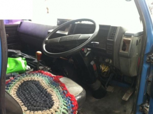 ขายด่วน NPR115 หกล้อ คอกเหล็ก พร้อมใช้ โทร 088-4501277