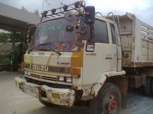 ***ปรับราคาขายตามสภาพครับ 10ล้อ2เพลาดั๊มISUZU ROCKY FXZ13NFY 210 วางเครื่อง195 โบอินฯ (ลงเล่ม) เครื่องดีแรง เกียร์ฟูลเลอร์ ช่วงล่างแน่น คัสซีดี เดิม ไม่ผุไม่ปะไม่ดาม กระบะดั๊มเหล็กสภาพดี ข้างดีพื้นดี ระบบลากพ่วงครบ หัวบางเดิมไม่สวย มีผุ ภายในดีคอนโซลครบ เ