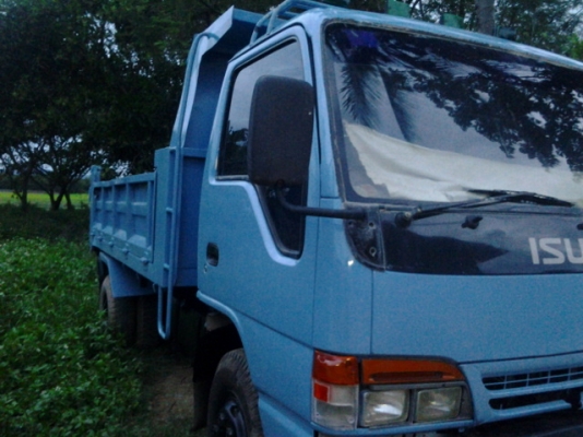 ISUZU NPR ปี 38 เครื่อง 120 ดั๊ม รถห้างแท้ ISUZU NPR ปี 38 เครื่อง 120 ดั๊ม รถห้างแท้