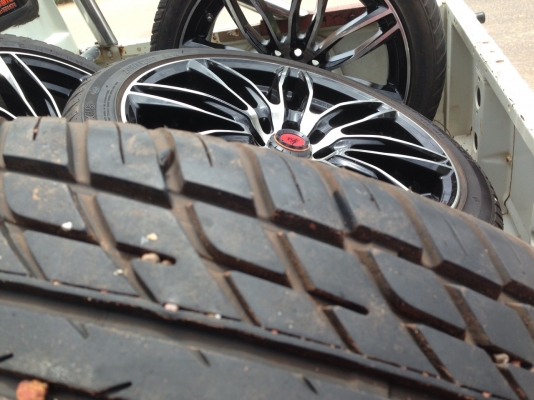 ขายล้อแม็ก17"พร้อมยาง2012 ขายล้อแม็ก17"พร้อมยาง2012