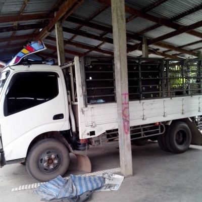 หกล้อฮีโน่ ทูโธ่ เครื่อง 130 TURBO รุ่น ยูโรทู รถปี.48ยาว. 4.30เมตรลดราคาแล้วคับ620000สนใจคุยกับเจ้าของเลย